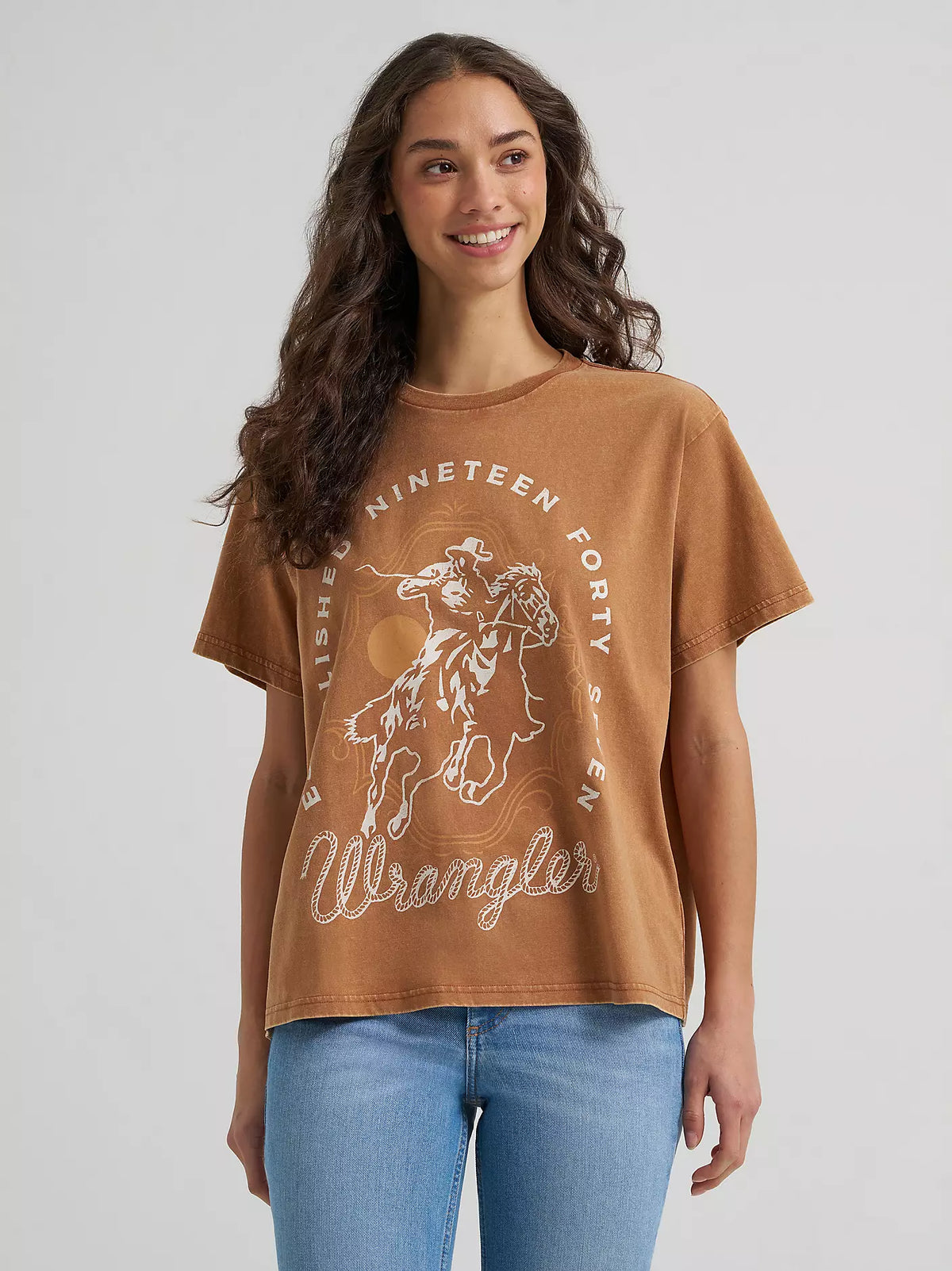 WRANGLER WOMEN'S RIDER GIRLFRIEND GRAPHIC TEE - Argan Oil