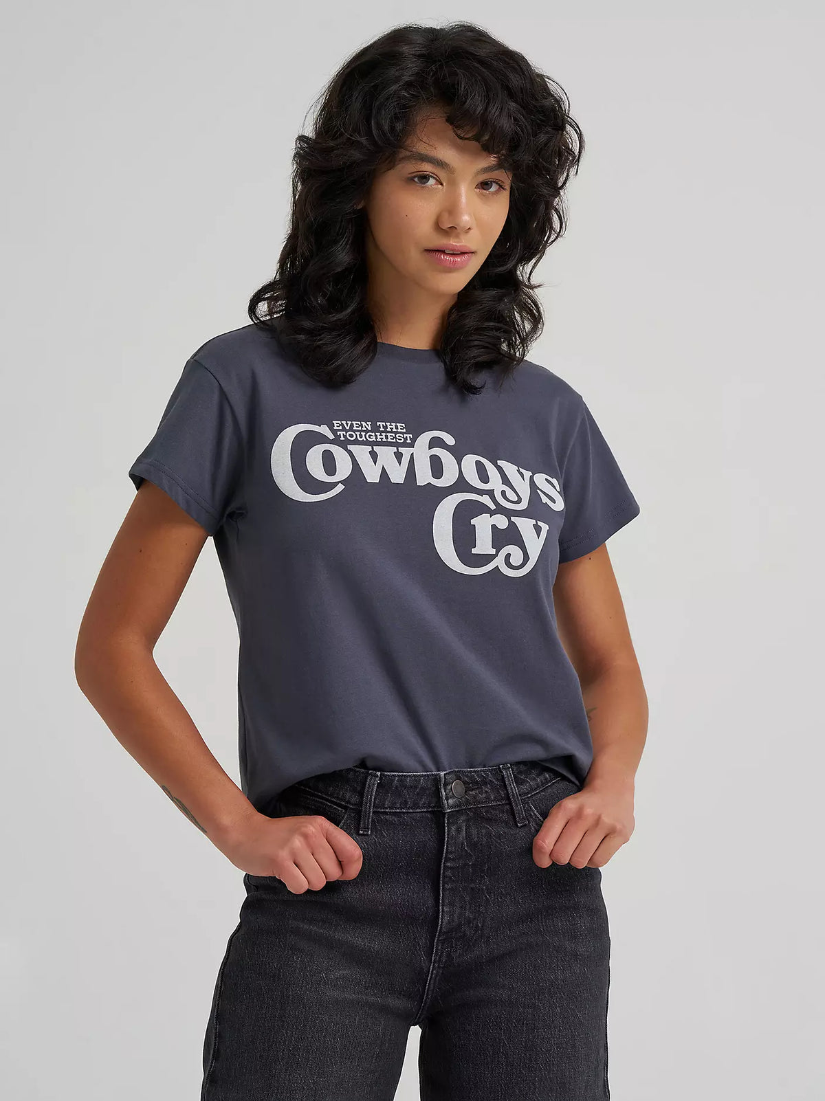 WRANGLER WOMEN'S COWBOYS CRY RETRO REG GRAPHIC TEE - Ombre Blue