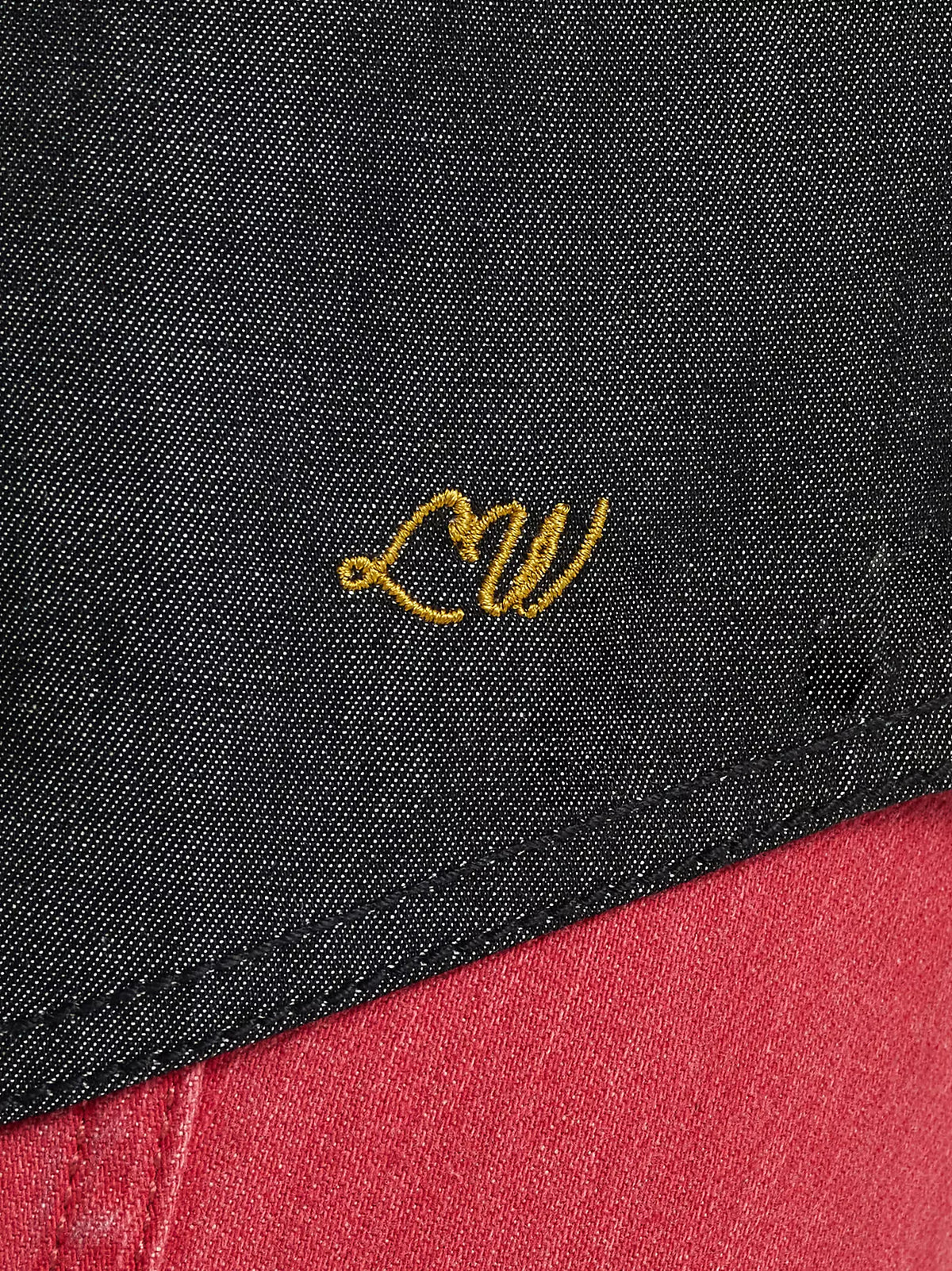 WOMEN'S LAINEY WILSON X WRANGLER BLACK DENIM SLEEVELESS SHIRT - DEEP BLACK