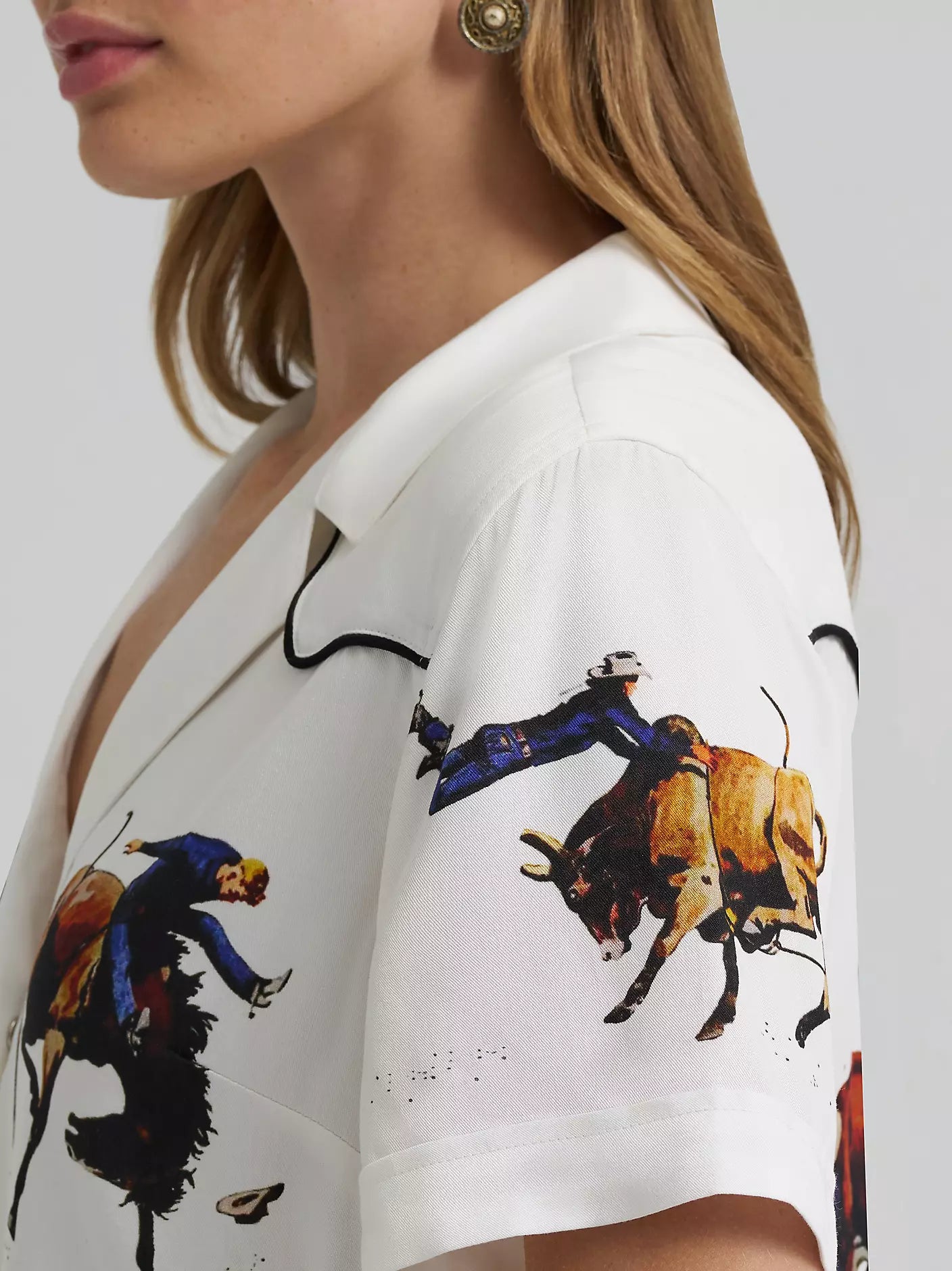 WOMEN'S LAINEY WILSON X WRANGLER CAMP SHIRT