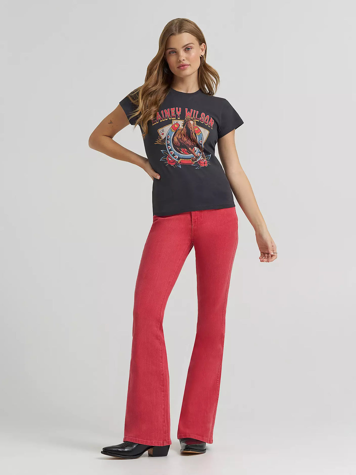 WOMEN'S LAINEY WILSON X WRANGLER ON DECK SHRUNKEN BAND TEE