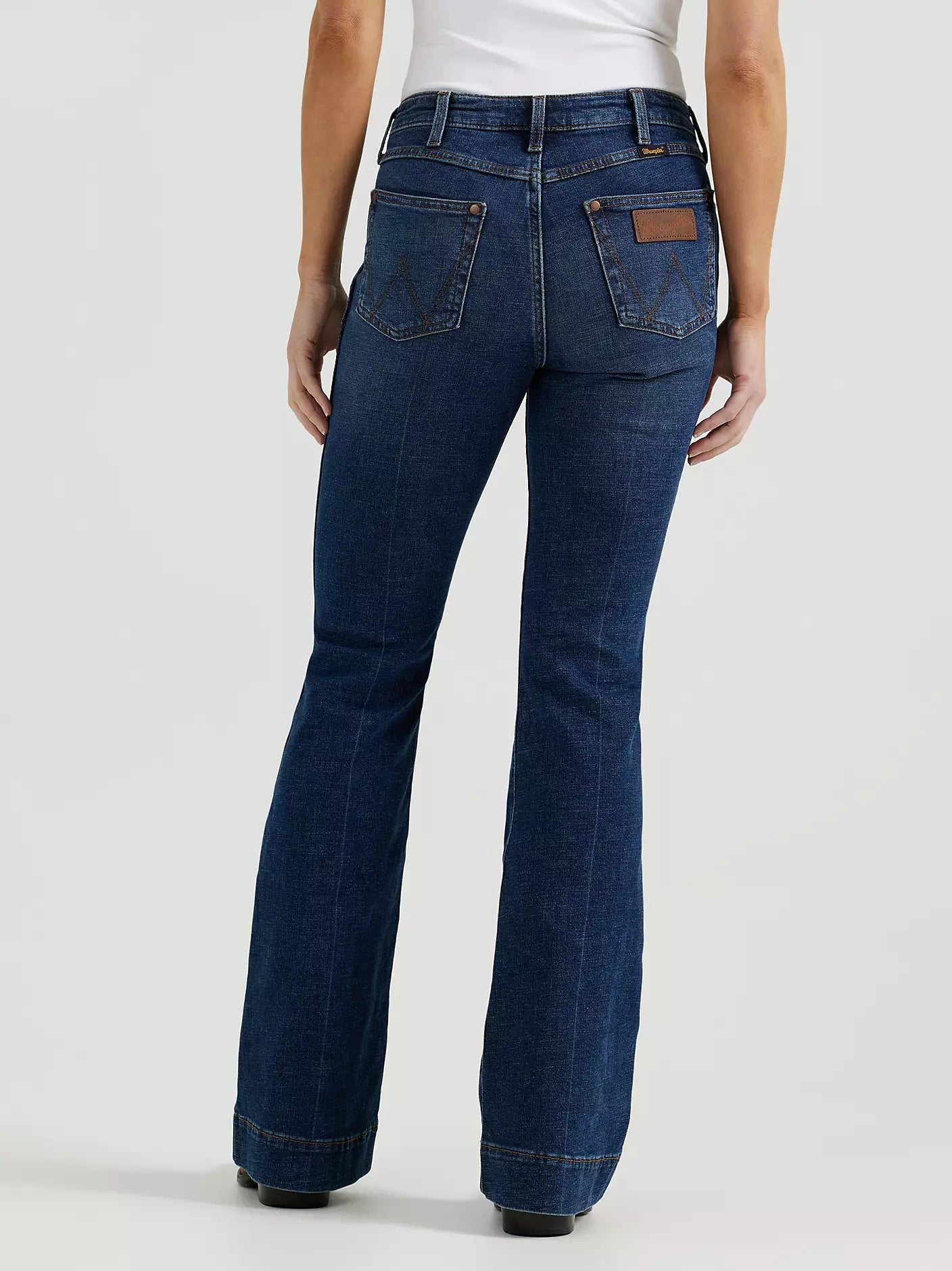 WRANGLER Retro® The Green Jean - Trouser - Sara - 11MPEPS