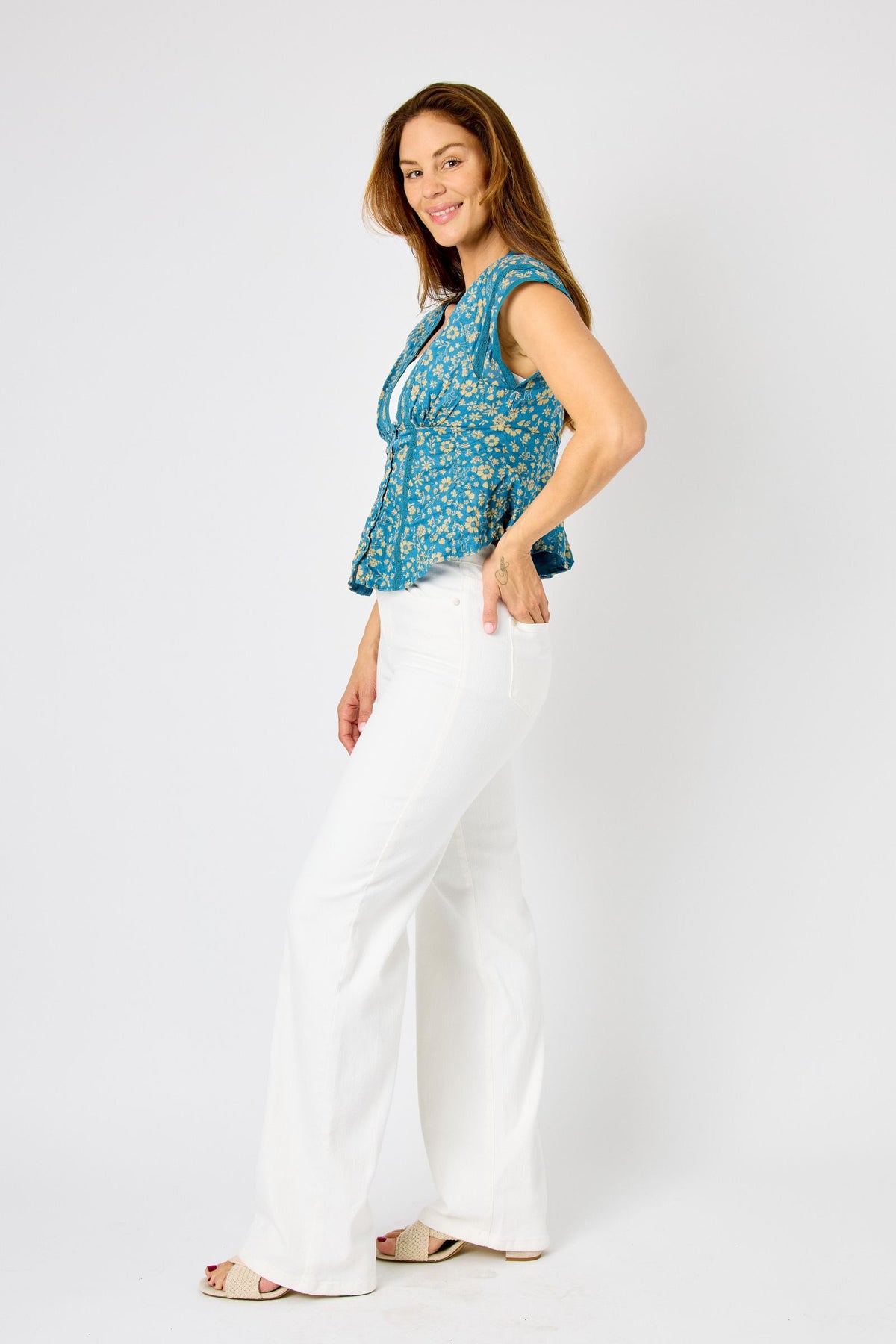JUDY BLUE HIGH WAIST BRAIDED WAISTBAND DETAIL WIDE LEG - WHITE
