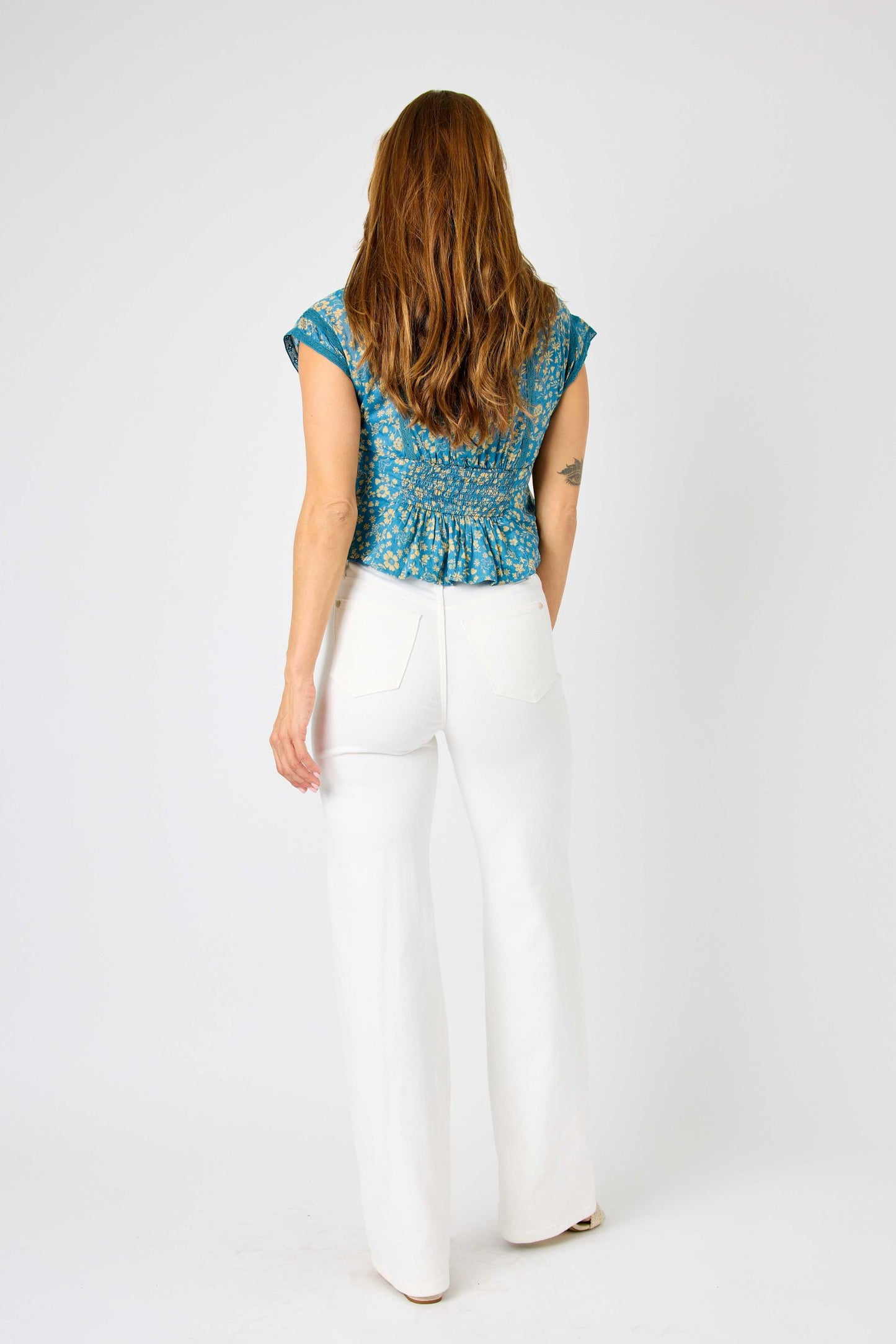 JUDY BLUE HIGH WAIST BRAIDED WAISTBAND DETAIL WIDE LEG - WHITE