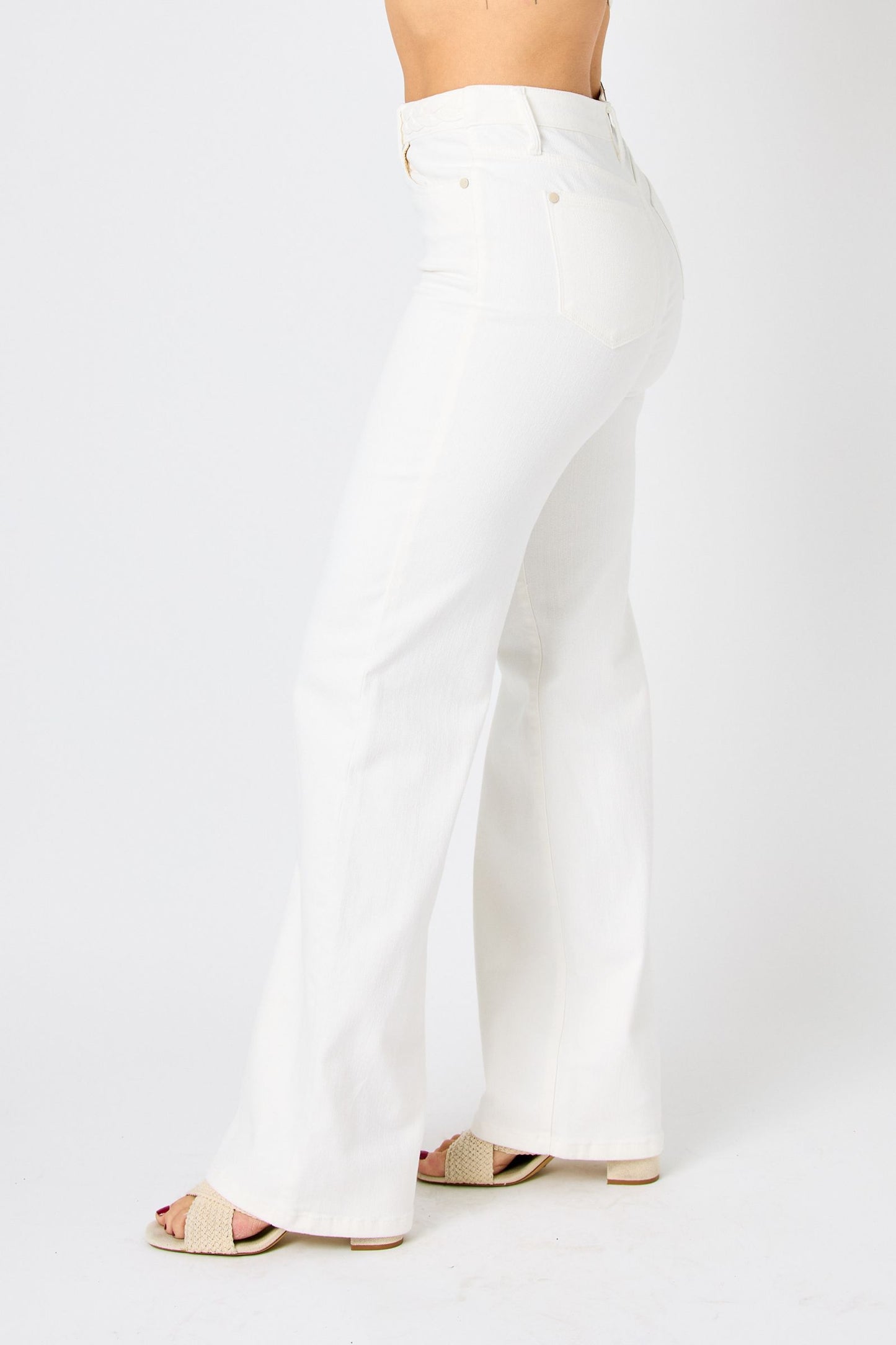 JUDY BLUE HIGH WAIST BRAIDED WAISTBAND DETAIL WIDE LEG - WHITE