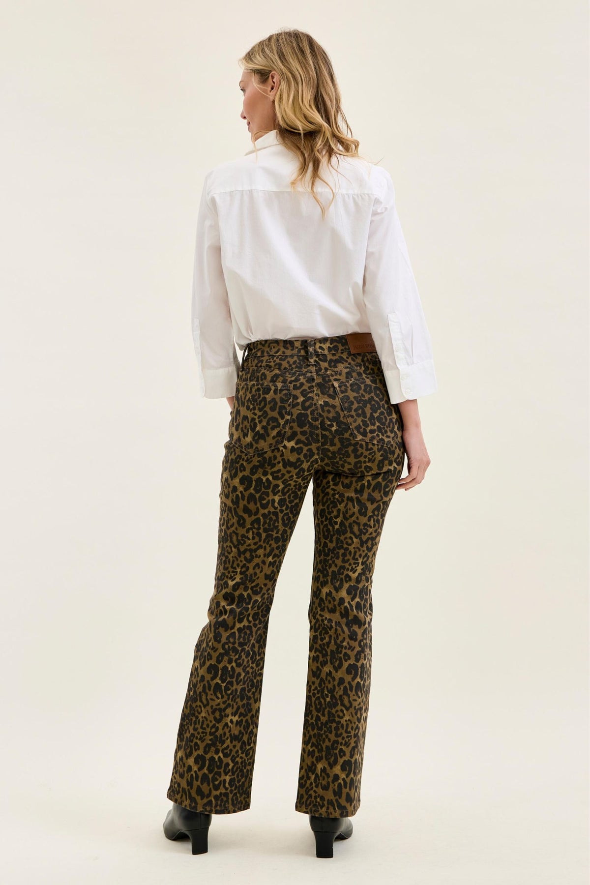JUDY BLUE HIGH WAIST BOOTCUT LEOPARD PRINT JEANS