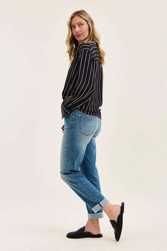 JUDY BLUE MID RISE BOYFRIEND COOL DENIM CROSS BACK BELT LOOP JEANS - MEDIUM STONE