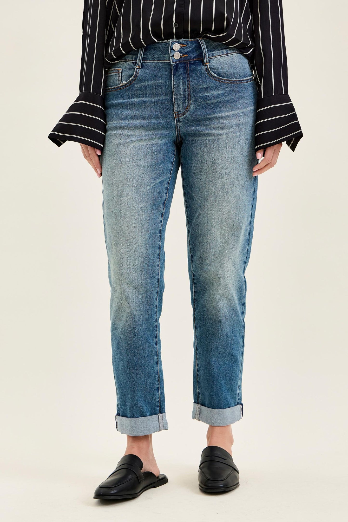 JUDY BLUE MID RISE BOYFRIEND COOL DENIM CROSS BACK BELT LOOP JEANS - MEDIUM STONE