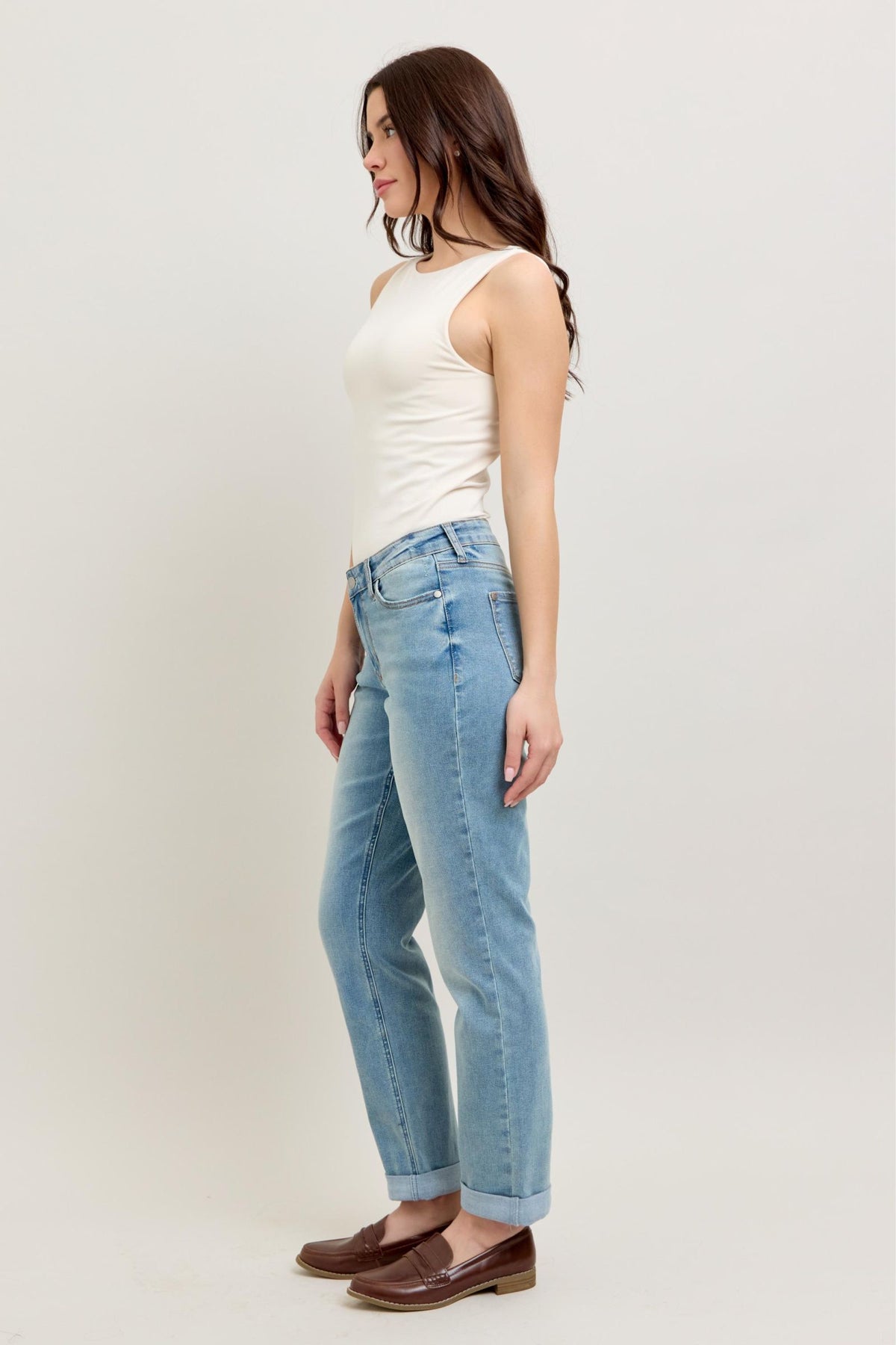 JUDY BLUE V FRONT COOL DENIM CUFF BF JEANS - MEDIUM STONE