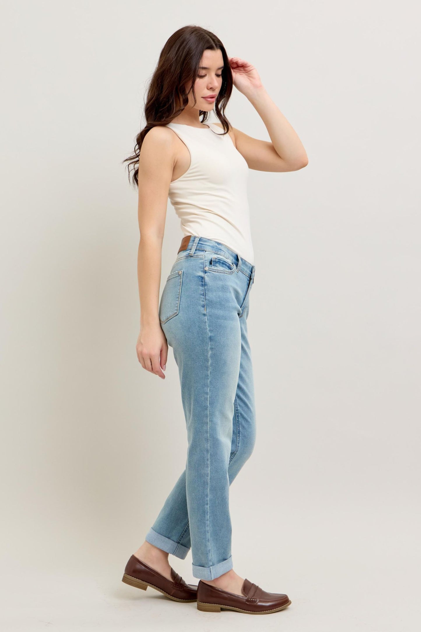 JUDY BLUE V FRONT COOL DENIM CUFF BF JEANS - MEDIUM STONE