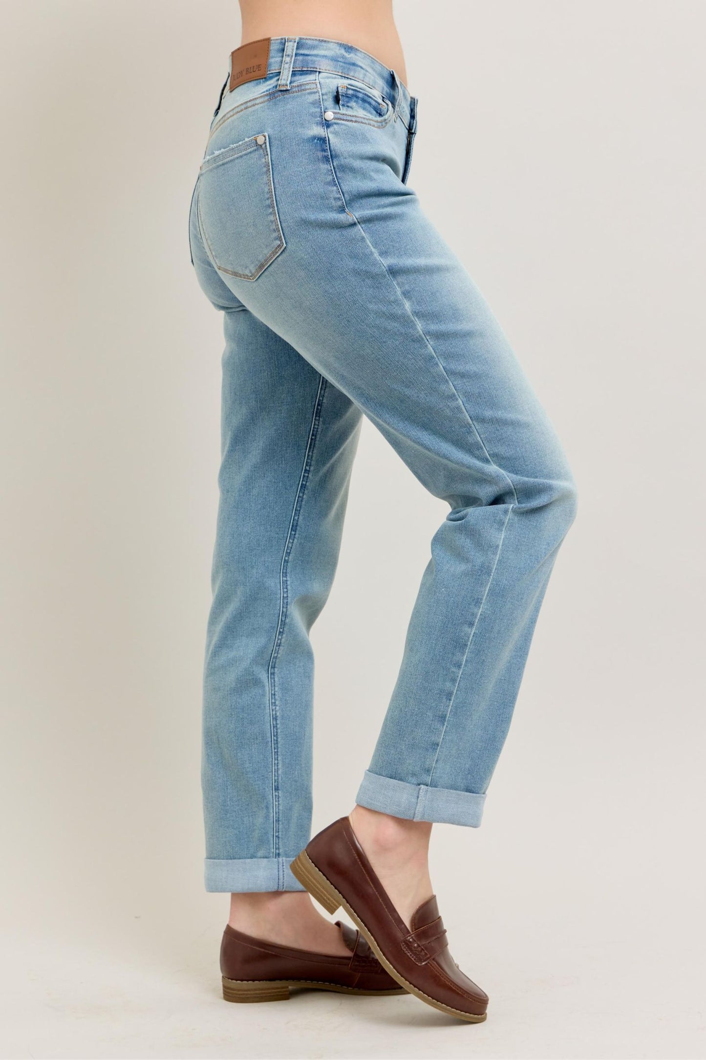 JUDY BLUE V FRONT COOL DENIM CUFF BF JEANS - MEDIUM STONE