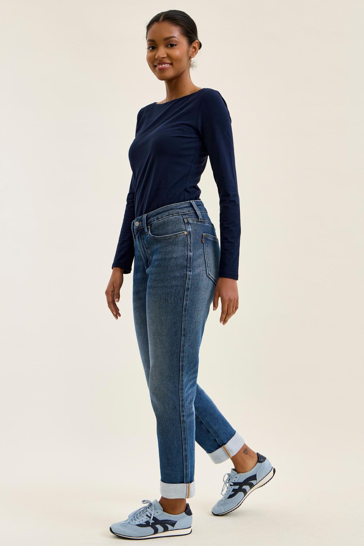 JUDY BLUE MID RISE BILLIE BOYFRIEND DARK COZY INDIGO JEANS