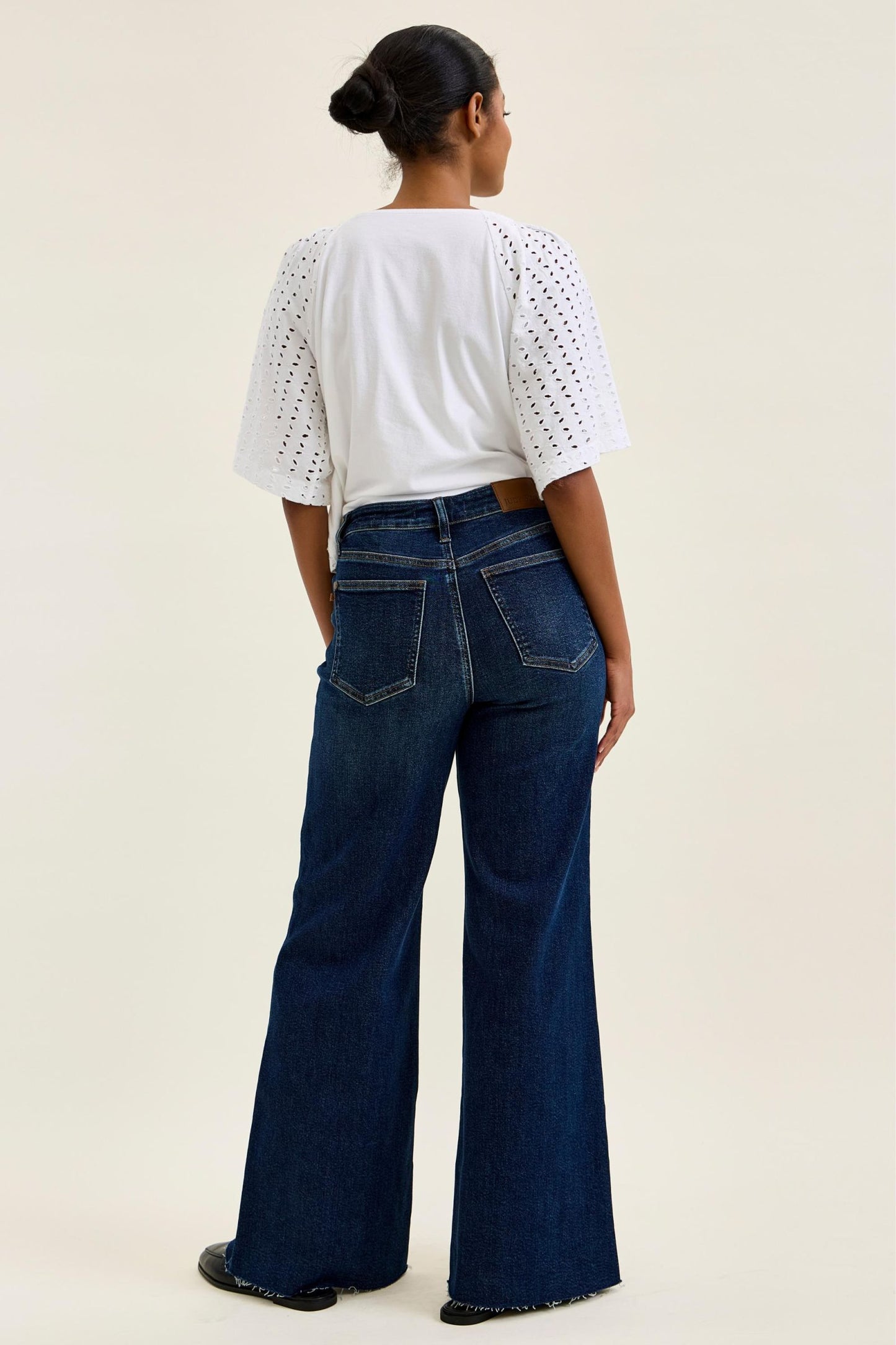 JUDY BLUE HIGH WAIST REGULAR RETRO WIDE W ADJUSTABLE WB TABS + RAW HEM - DARK STONE