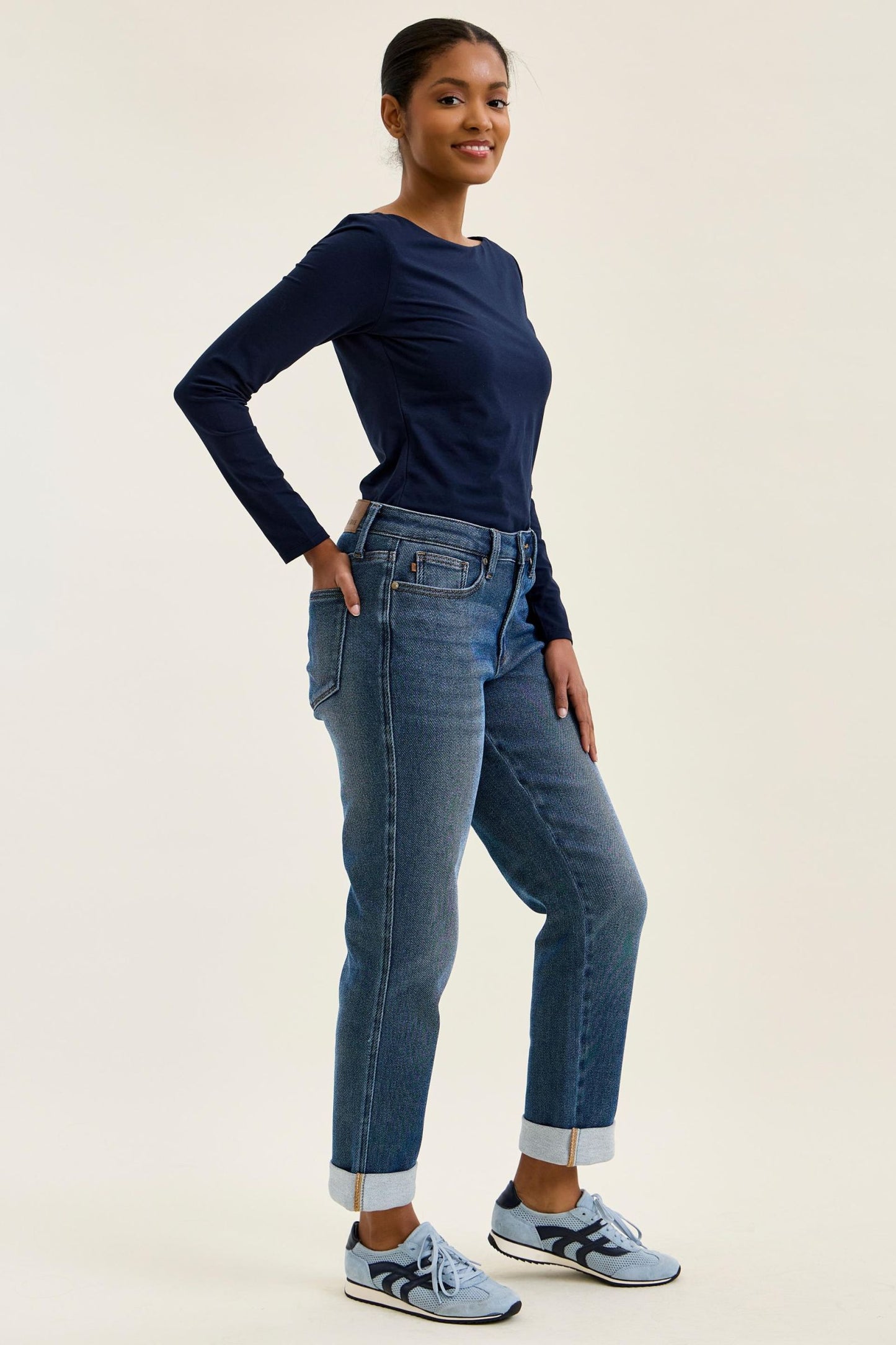 JUDY BLUE MID RISE BILLIE BOYFRIEND DARK COZY INDIGO JEANS