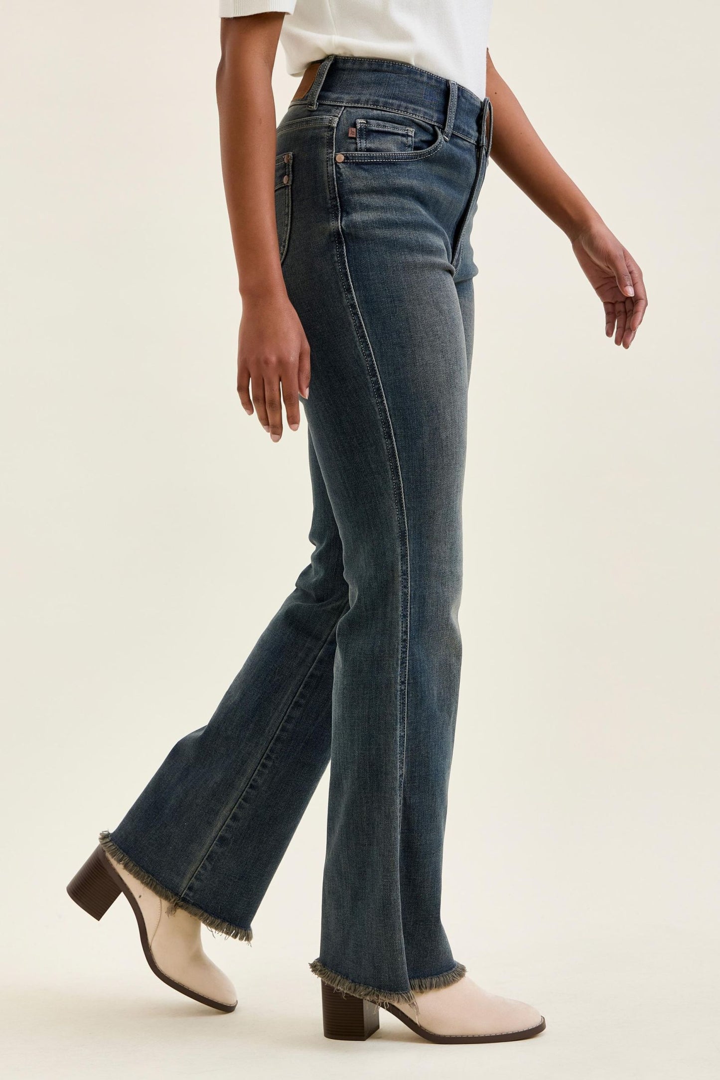 JUDY BLUE HIGH WAIST DAISY BOOT CUT W/ DBL BTTN MD VINTAGE GREY CAST