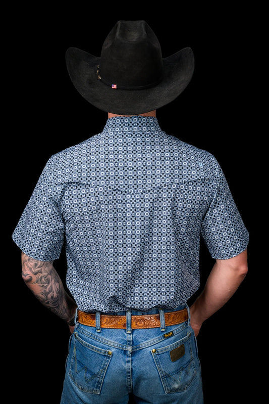 FERRELL MEN'S THE EMERSON SHORT SLEEVE PEARL SNAP SHIRT IN BLUE