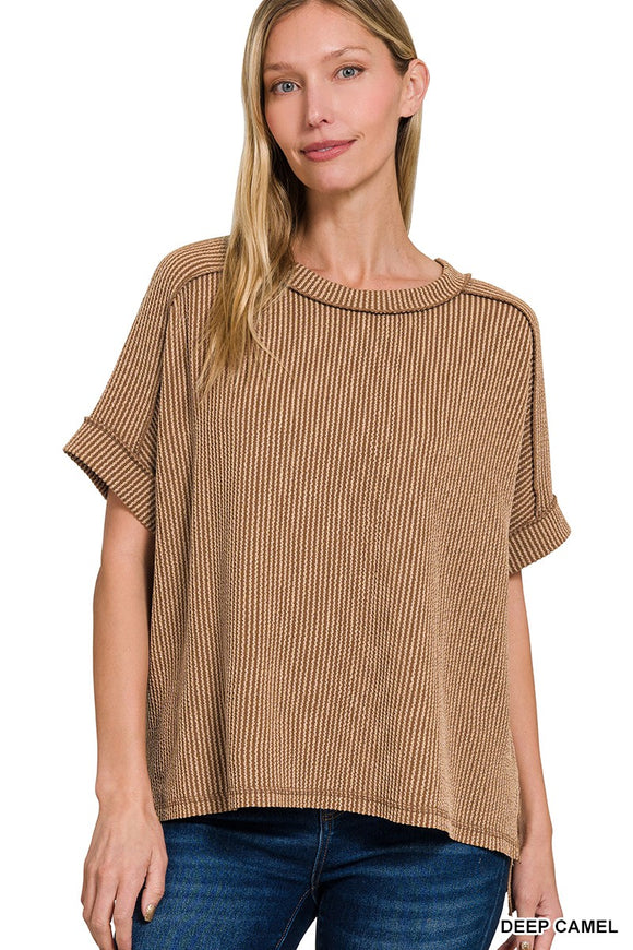 TEXTURED LINE SHORT CUFF SLEEVE RAW EDGE TOP - DEEP CAMEL