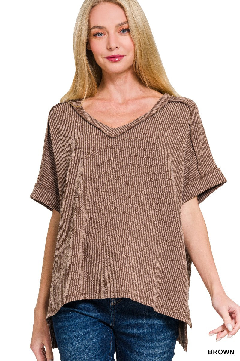 RAISED RIB SHORT SLEEVE HI-LOW V NECK TOP - BROWN