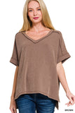RAISED RIB SHORT SLEEVE HI-LOW V NECK TOP - BROWN