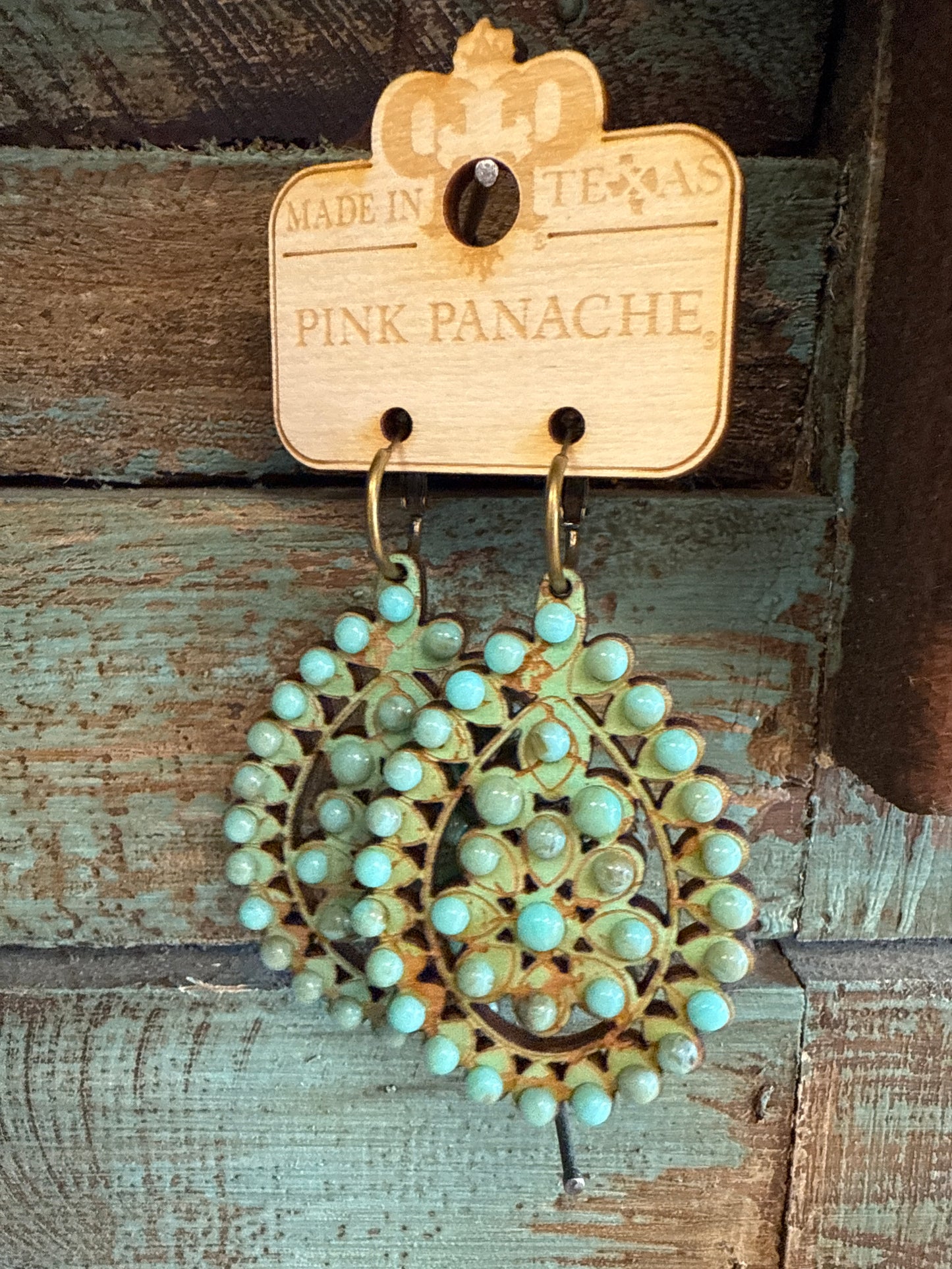 PINK PANACHE TURQOUISE CRACKLE WOOD SANTE FE EARRINGS - 453TT