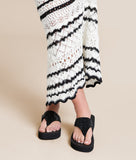 VERY G NAPOLI GLITZ FLATFORM FLIP SANDAL - BLACK