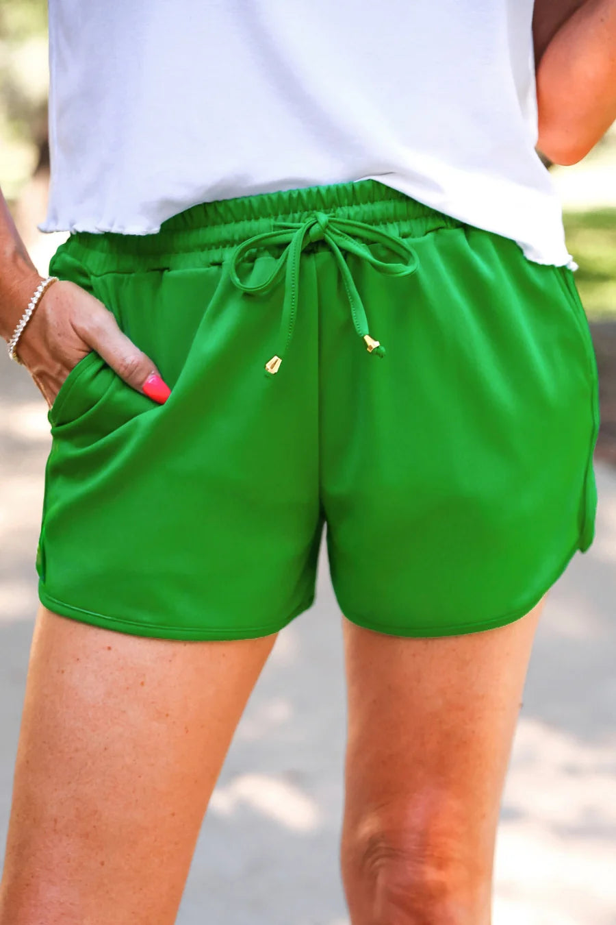 SOLID GREEN EVERYDAY SHORTS