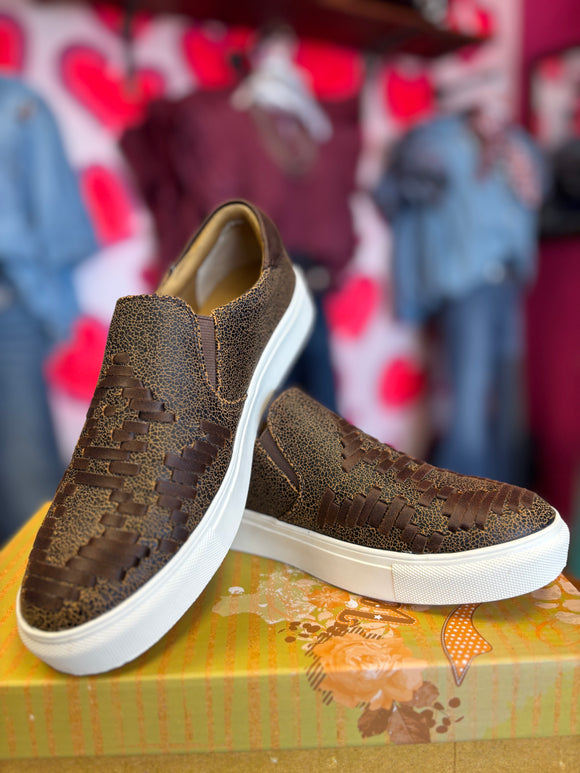 VERY G WOMEN'S MARIAN CHOCOLATE SLIP ON SHOE