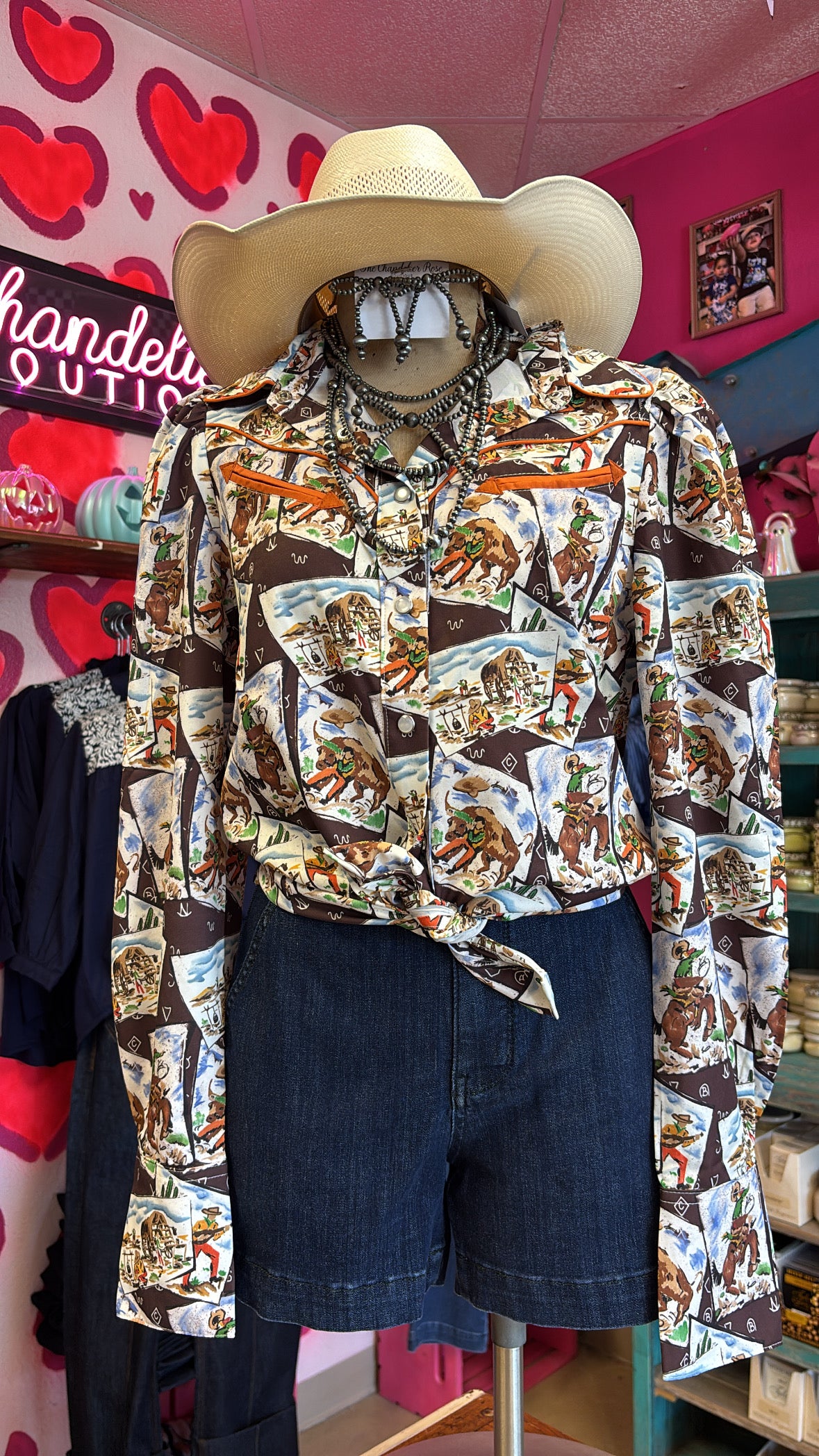 COWBOY STAMP LONG SLEEVE PEARL SNAP TOP