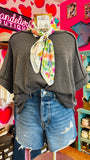 RAISED RIB CUFF SLEEVE RAW EDGE TOP - CHARCOAL