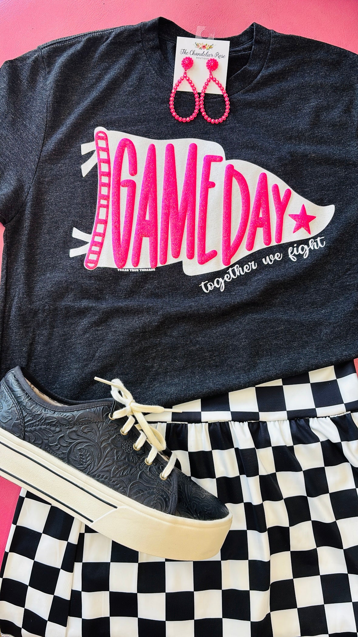 PENNANT GAME DAY T0GETHER WE FIGHT TEE - GLITTER PINK PUFF
