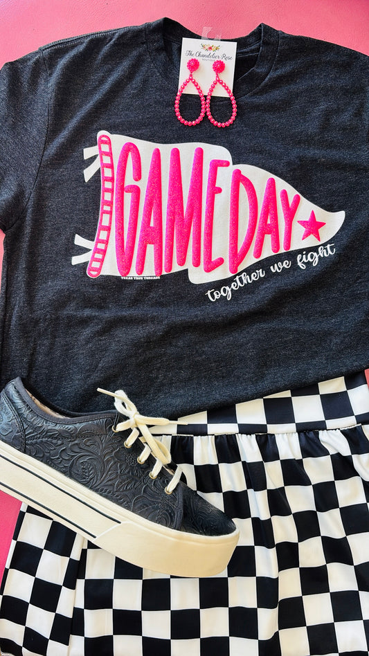 PENNANT GAME DAY T0GETHER WE FIGHT TEE - GLITTER PINK PUFF