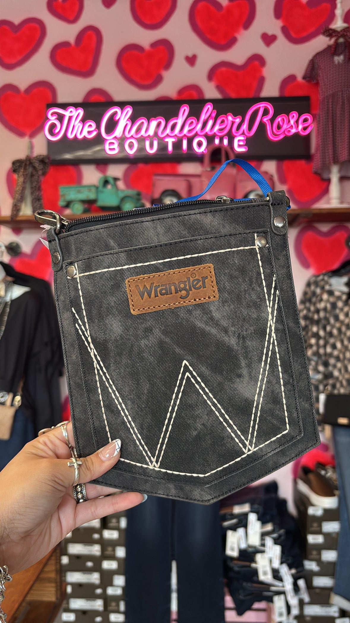 WRANGLER DENIM POCKET CROSSBODY BAG - BLACK