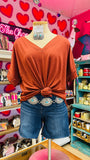 BRUSHED DTY ROLLED SHORT SLEEVE V-NECK TOP - DARK RUST