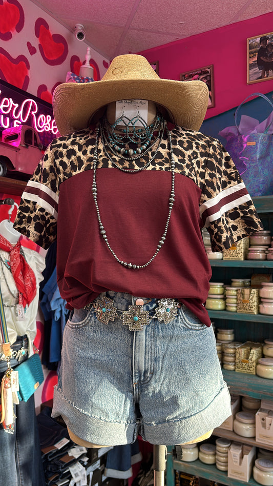 MAROON HALF SLEEVE LEOPARD VARSITY TOP