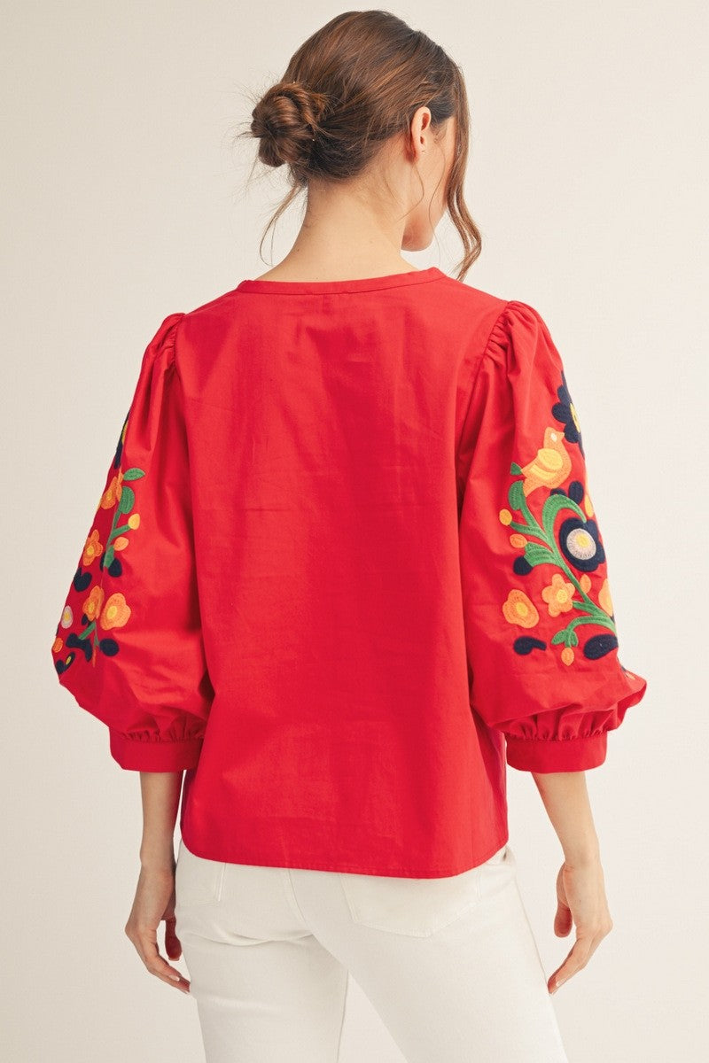 NOTCHED V NECK EMBROIDERED 3/4 SLEEVE TOP - RED