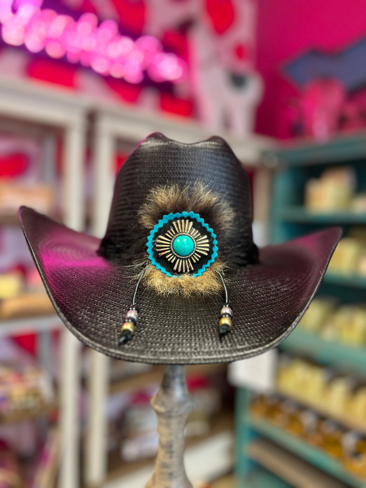 CHARLIE 1 HORSE X LAINEY WILSON COUNTRY WITH A FLAIR STRAW HAT - BLACK