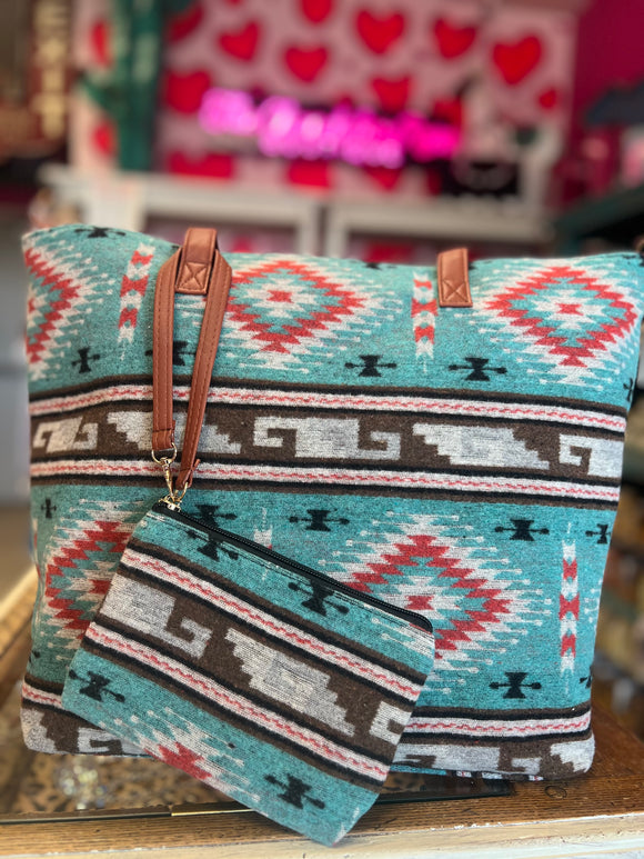 AZTEC PRINT TOTE BAG WITH WRISTLET SET - TURQUOISE MULTI