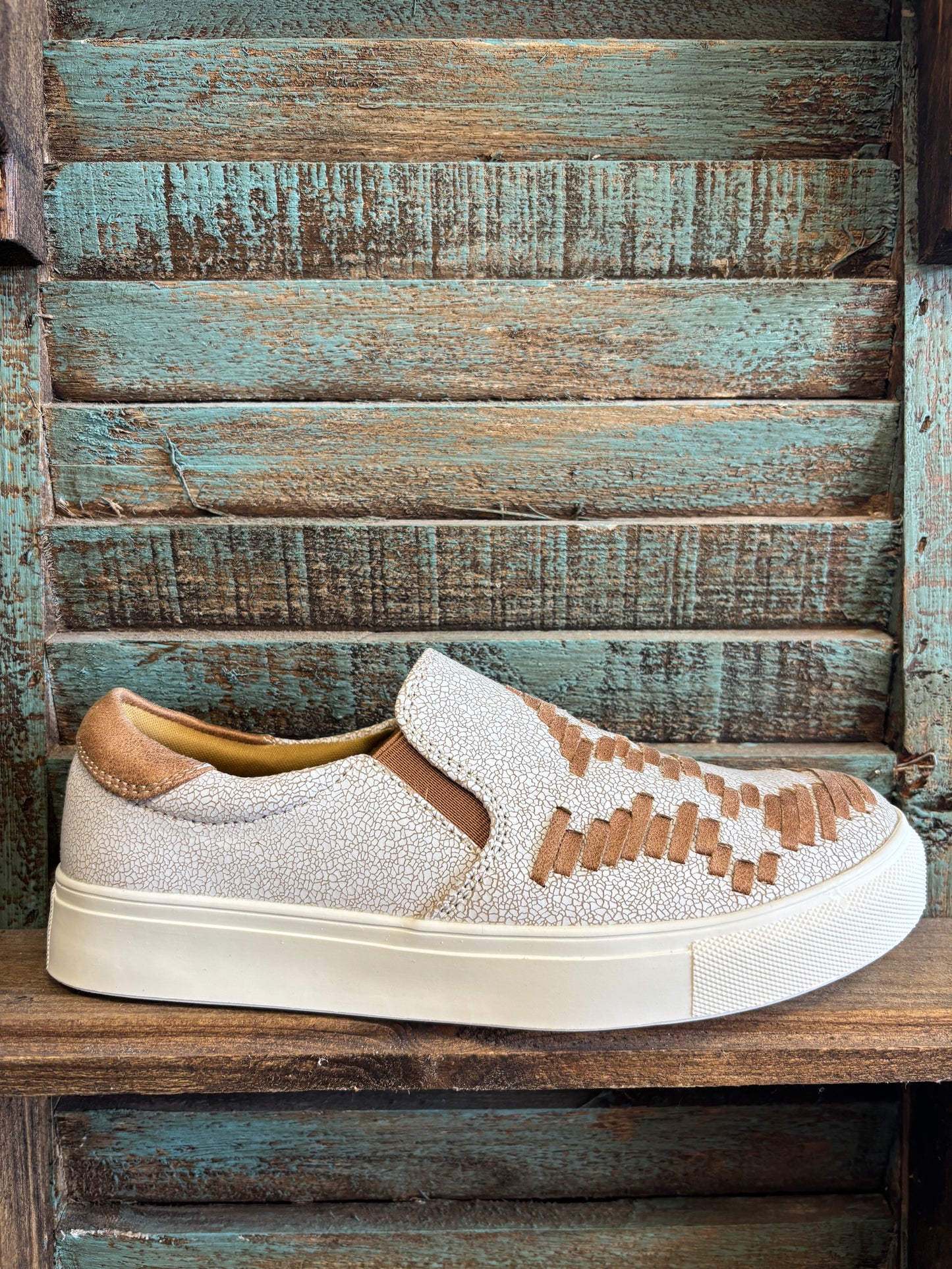 VERY G WOMEN'S MARIAN TAN SLIP ON SHOE
