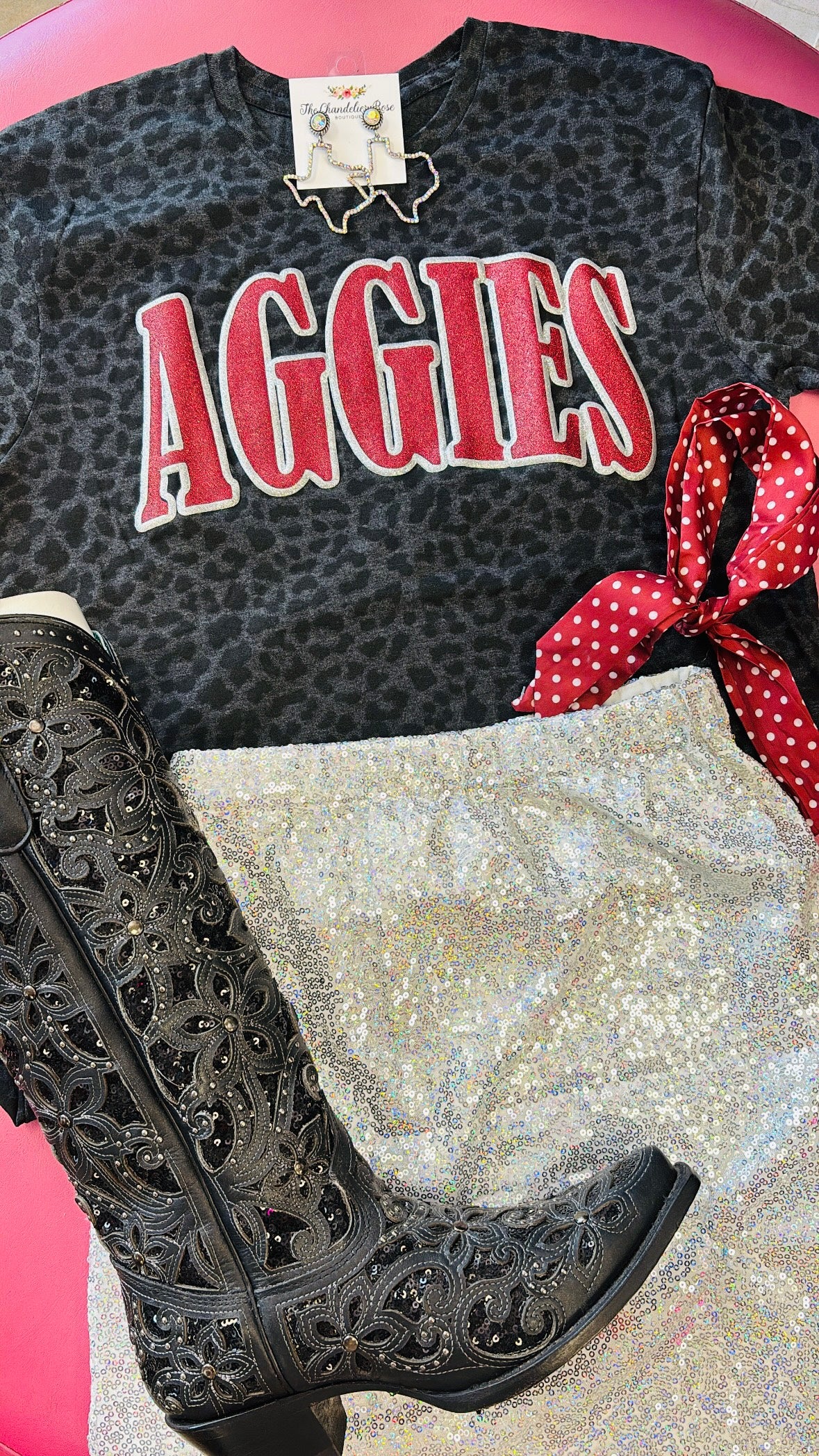 AGGIES BLACK LEOPARD TEE - SILVER AND MAROON GLITTER PUFF