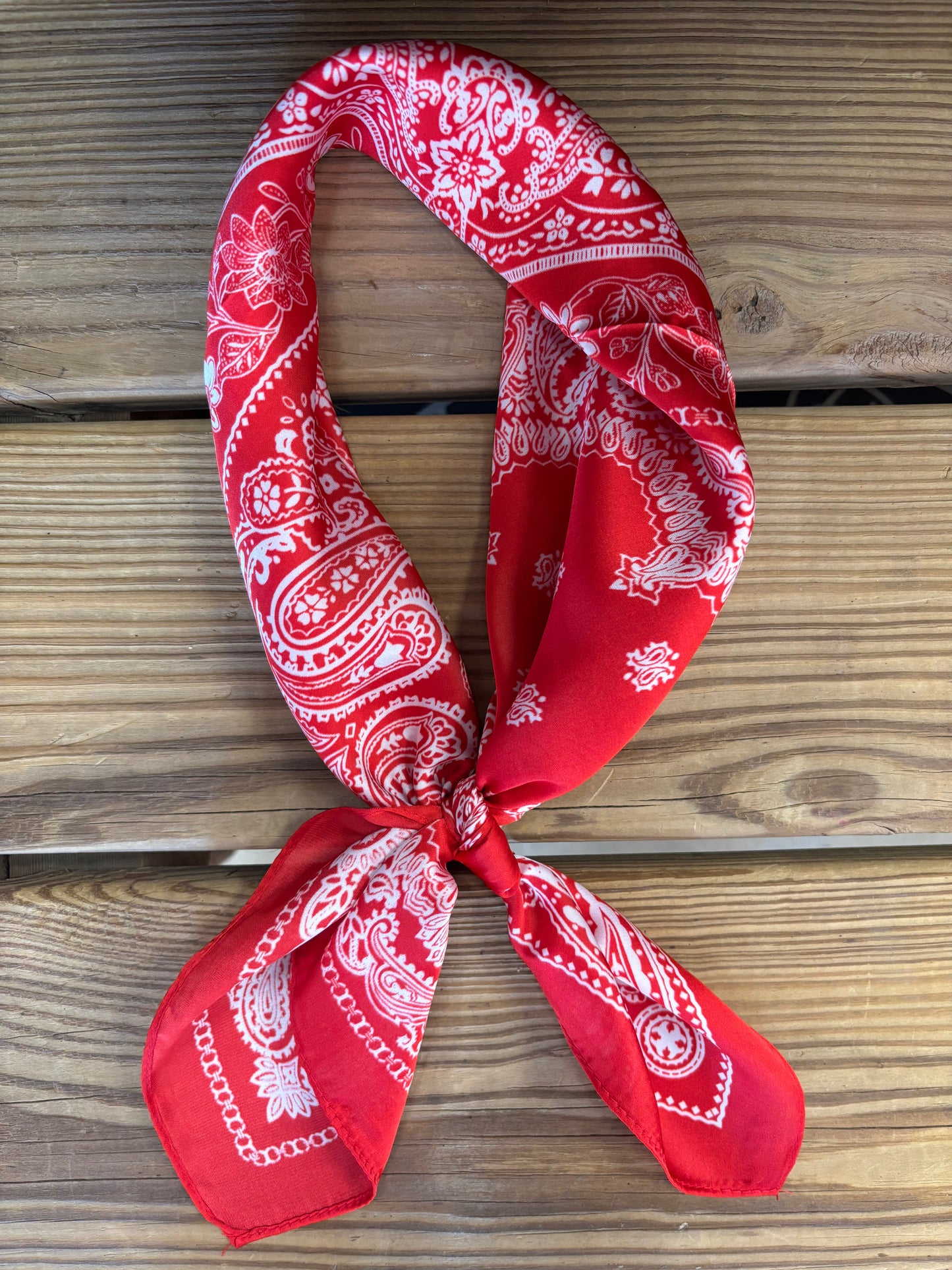 RED AND WHITE PAISLEY WILD RAG