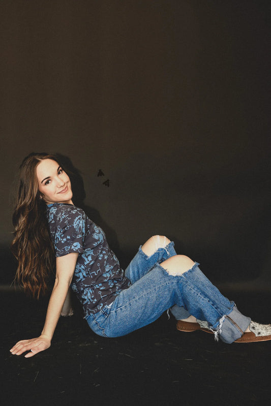 BLUE BUCKS TEE