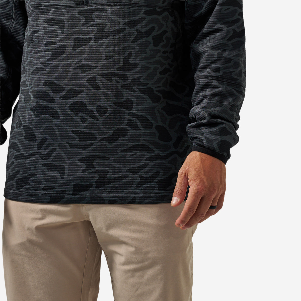 BURLEBO BLAZE TECH QUARTER ZIP - BLACK CAMO