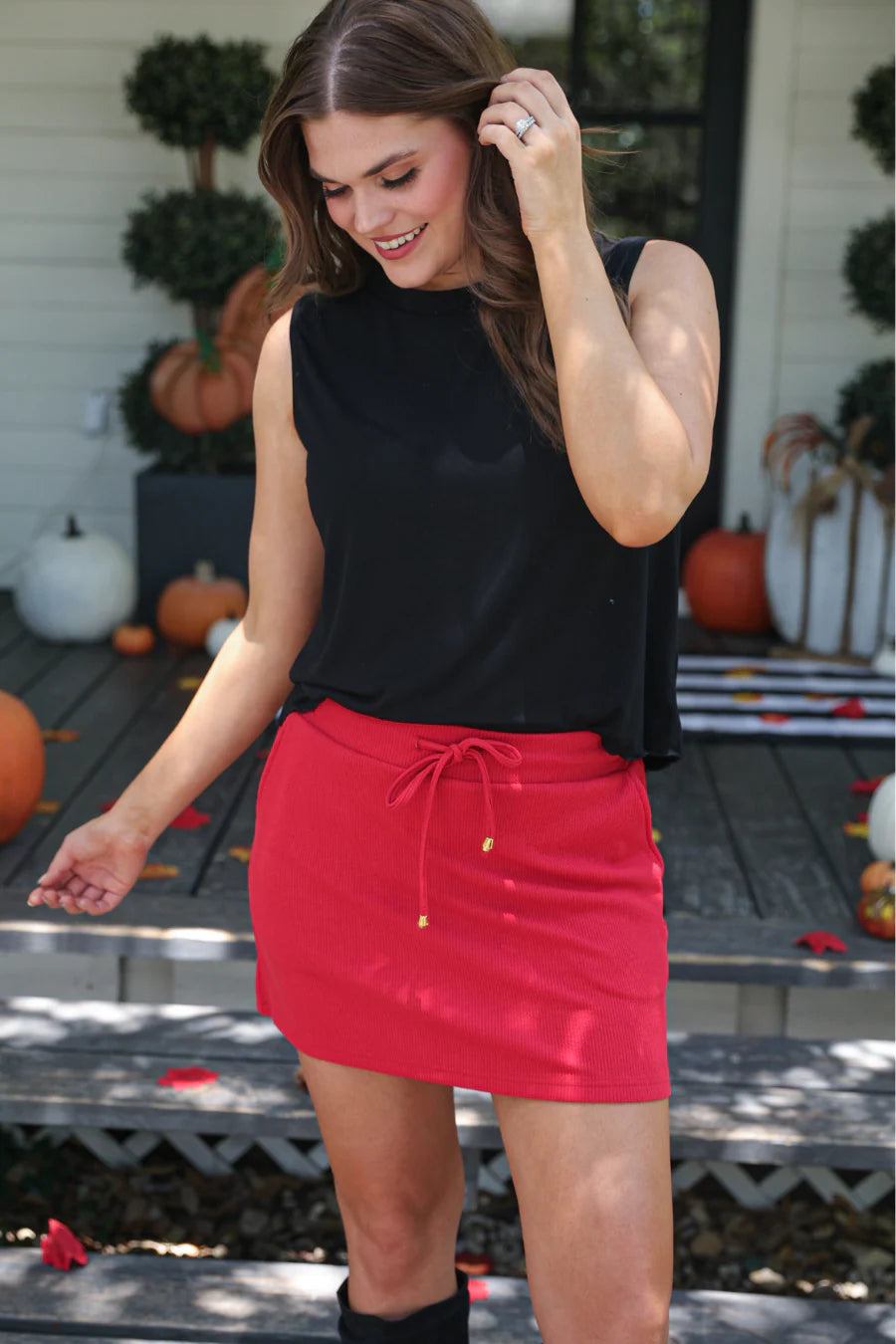 WELL LOVED RIBBED SKORT - RED