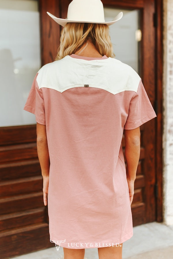 TAUPE EMBROIDERED & PRINTED CREAM WESTERN YOKE SHORT SLEEVE T-SHIRT DR – The Chandelier Rose Boutique