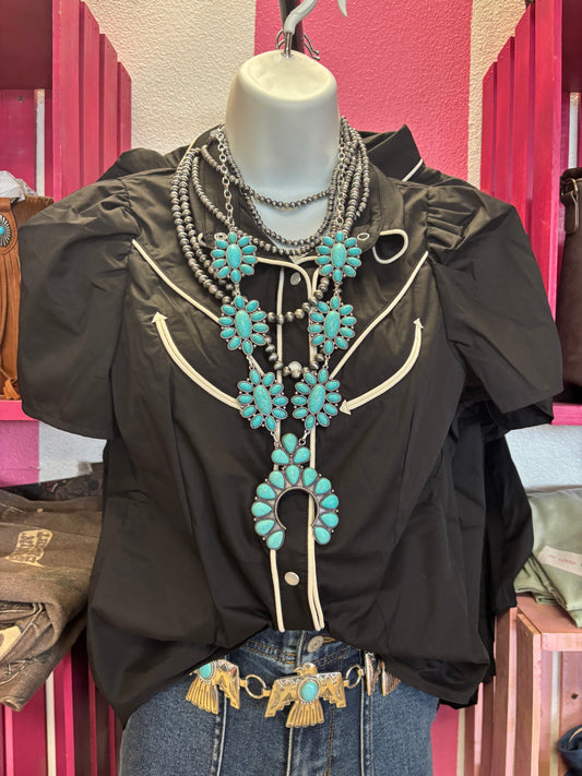 BLACK SATIN CONTRAST ARROW PEARL SNAP PUFF SLEEVE TOP