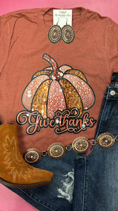 GIVE THANKS TEE - RUST