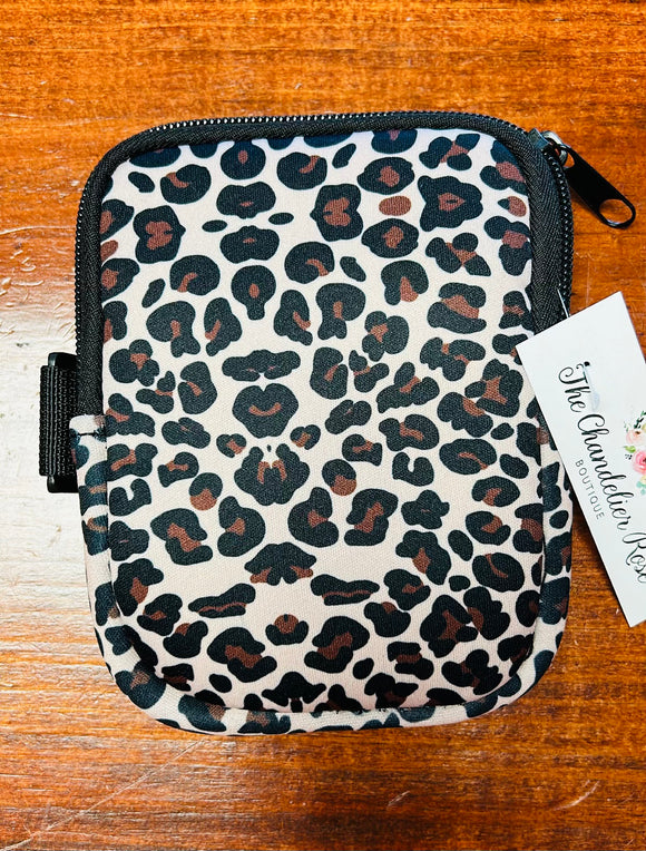 TUMBLER POUCH WITH VELCRO STRAP - LEOPARD PRINT