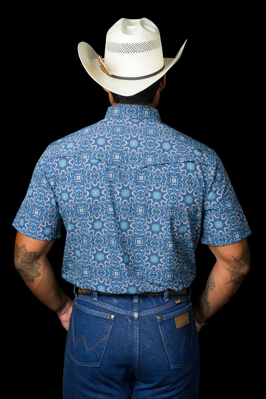 FERRELL MEN'S THE BENNETT IN LIGHT BLUE - SHORT SLEEVE SNAP