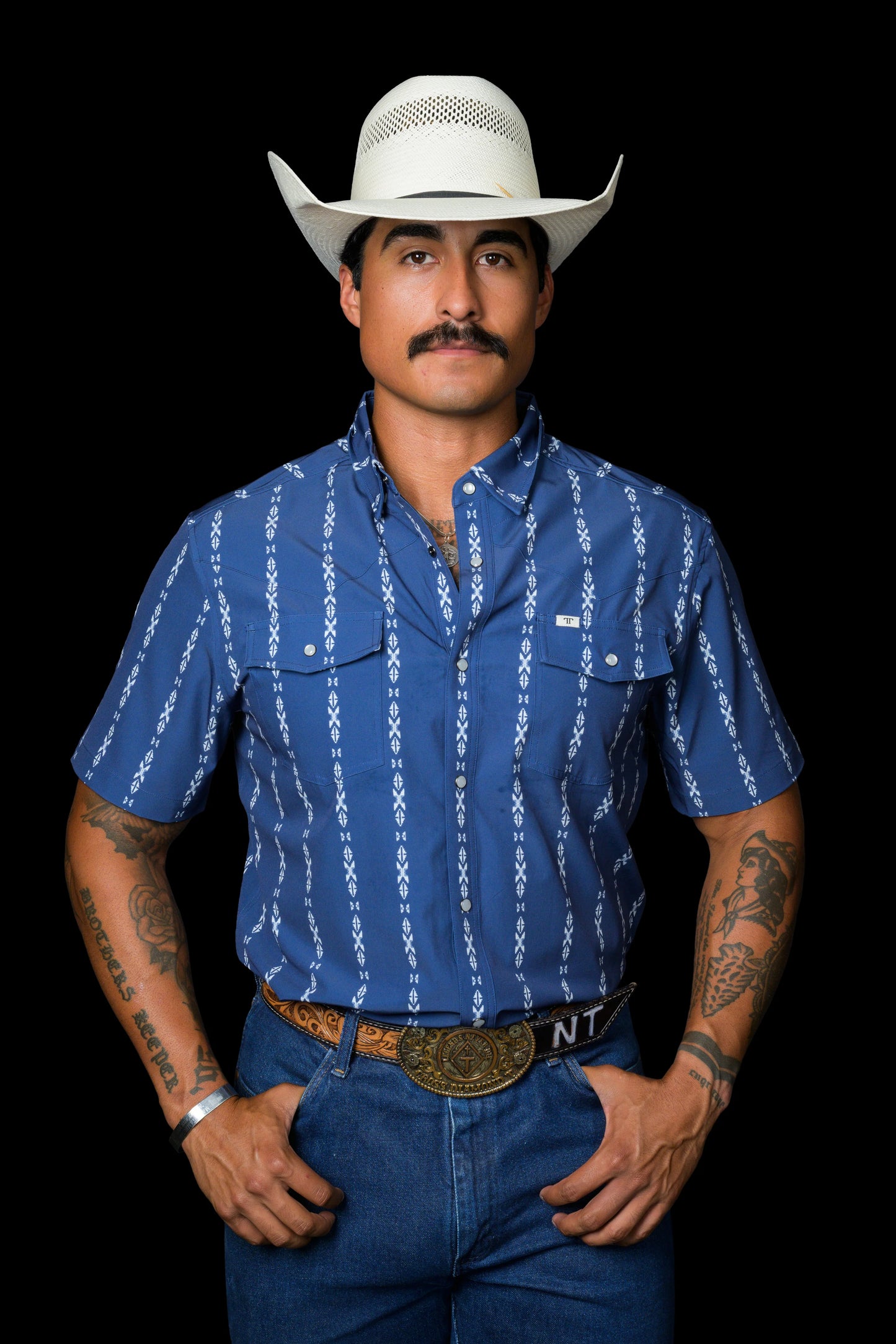 FERRELL MEN'S THE MAVERICK IN BLUE - SHORT SLEEVE SNAP