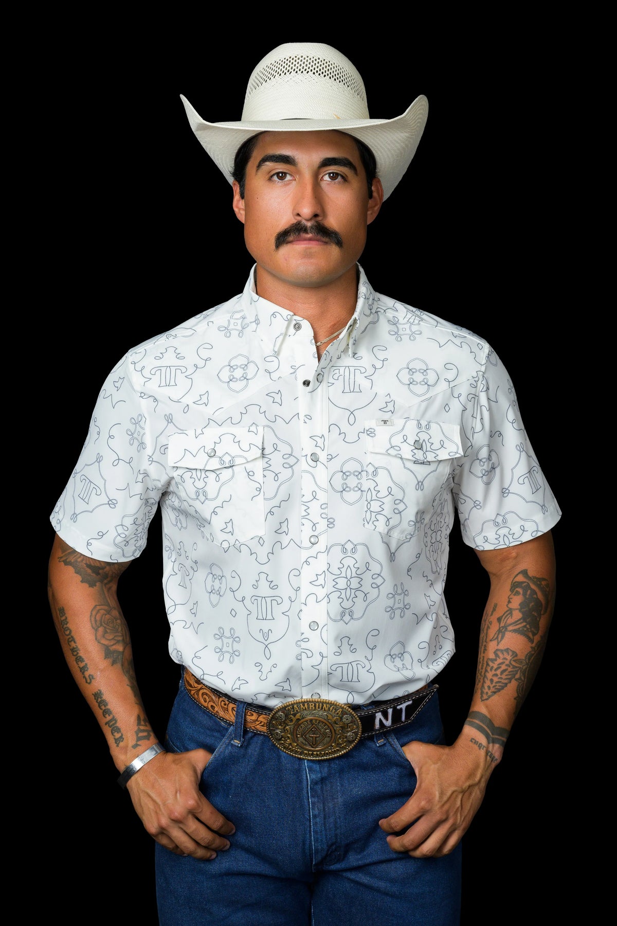 FERRELL MEN'S THE CARSON IN WHITE - SHORT SLEEVE SNAP